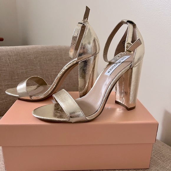 STEVE MADDEN Dylann Gold Women's Heels - Picture 7 of 8
